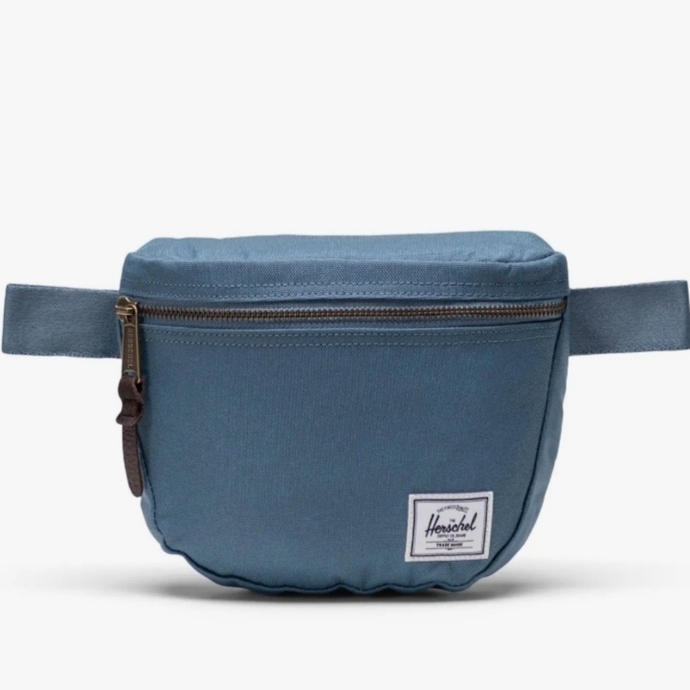 Herschel Supply Co. Settlement Hip Pack *NWOT*
